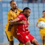 Imperatriz: Jovem dá à luz na calçada de shopping com auxílio de bombeiro