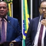 Dino intensifica contra Mendonça e cita contratos de R$3 milhões